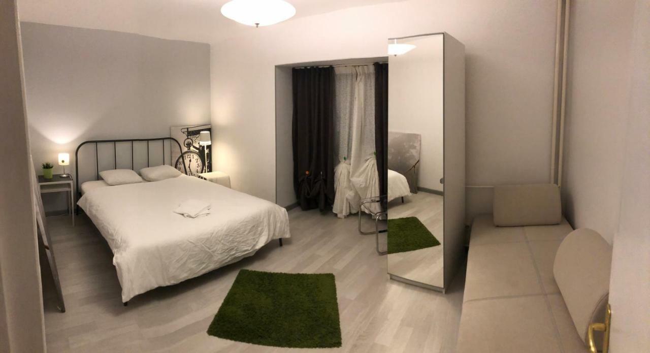 Green Apartment With Terrace 12 Bucarest Extérieur photo