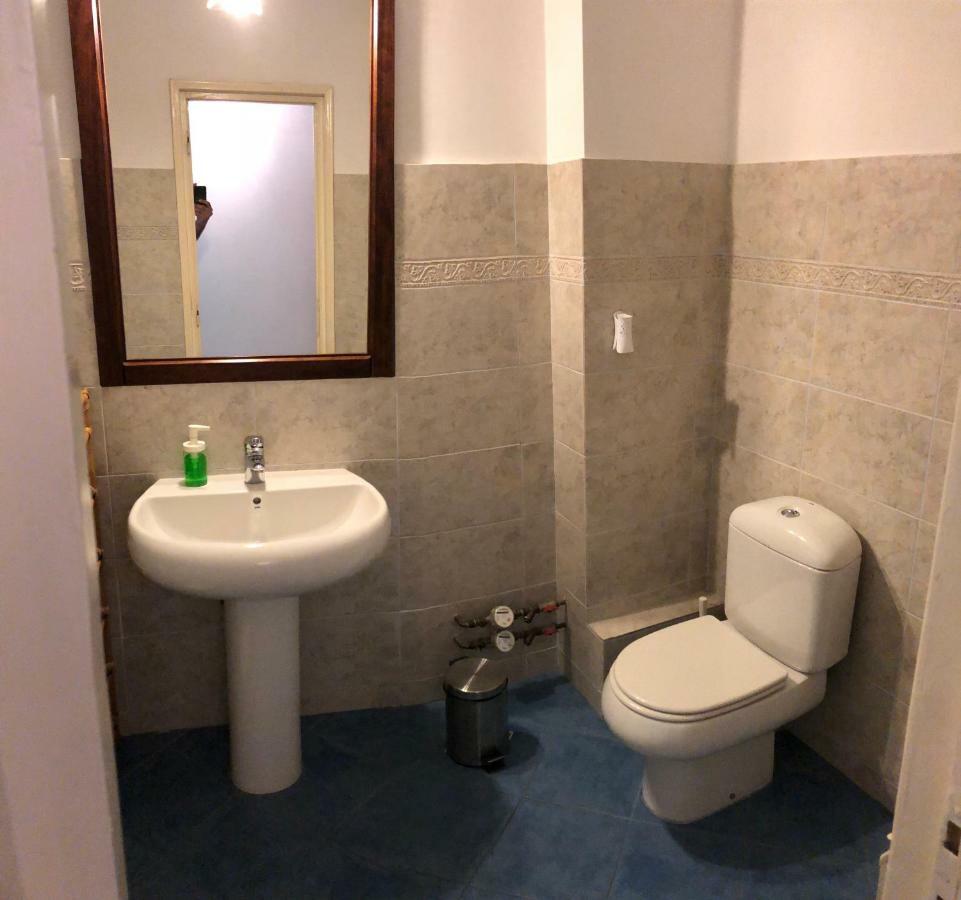 Green Apartment With Terrace 12 Bucarest Extérieur photo