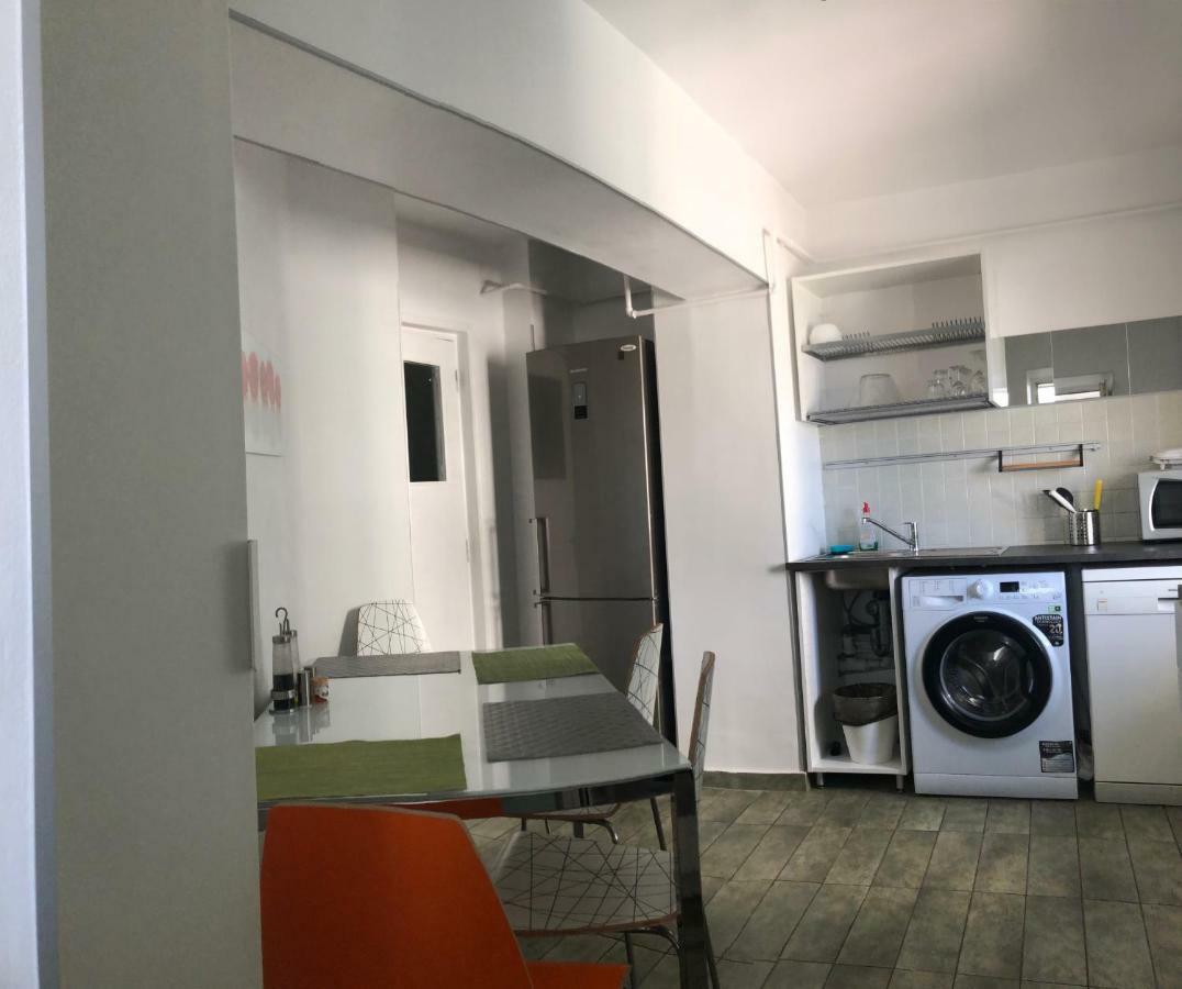 Green Apartment With Terrace 12 Bucarest Extérieur photo